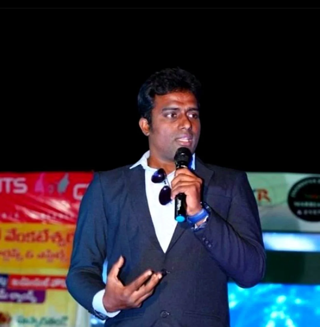Pavan hosting a live evening event